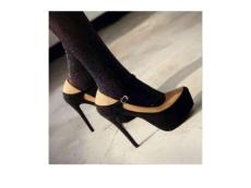 我恋高跟鞋（二）