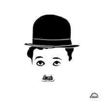 Charles Chaplin。